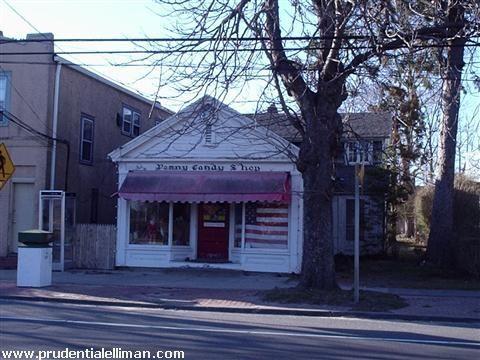 Exterior, Facade, None