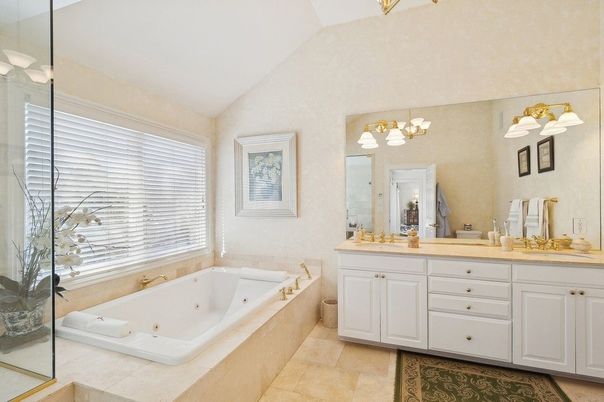 Bathroom, Dual Sink Vanities, Interior