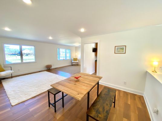 Interior, Recessed Lighting, Wood Texture Flooring