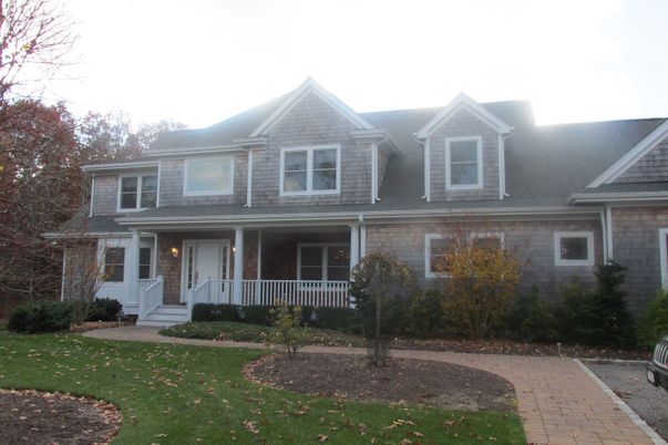 Exterior, Facade, Farmhouse