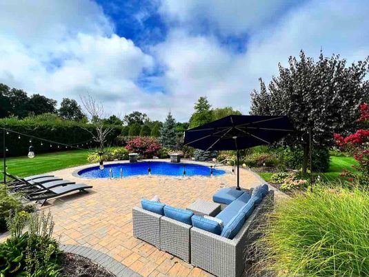 Exterior, Pool