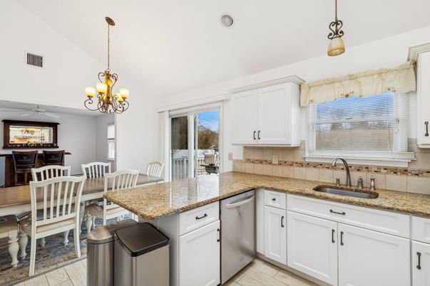 Chandelier, Dining room, Interior, Kitchen, Pendant Lights, Wood Texture Flooring