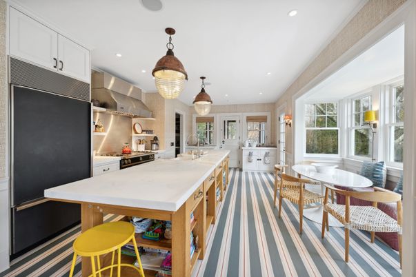 Dining room, Interior, Kitchen, Pendant Lights, Recessed Lighting, Stainless Steel Appliances