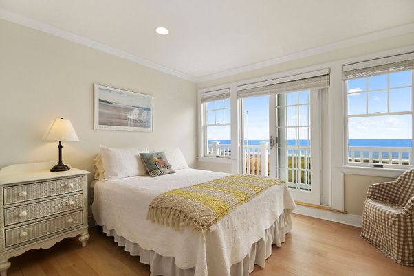 Bedroom, Interior, Recessed Lighting, Water, Wood Texture Flooring