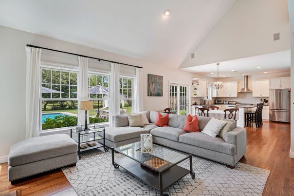 Dining room, Interior, Kitchen, Living room, Pendant Lights, Recessed Lighting, Stainless Steel Appliances, Wood Texture Flooring