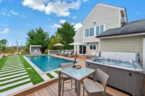 Exterior, Hot Tub, Pool