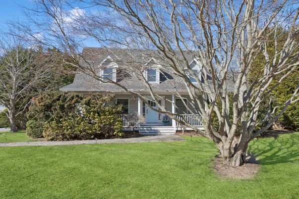 Exterior, Facade, Cape Cod