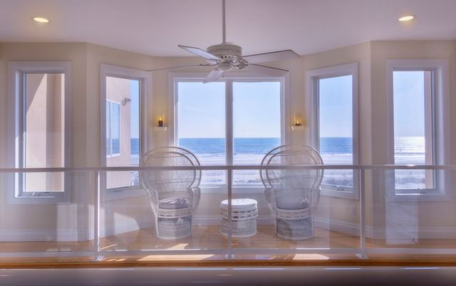 Interior, Recessed Lighting, Water