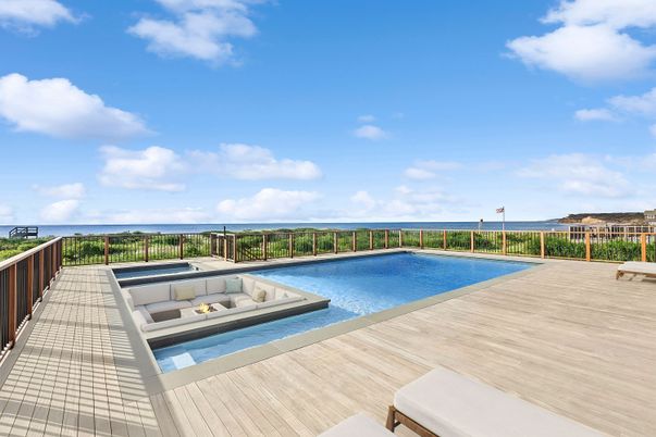 Exterior, Pool, Water