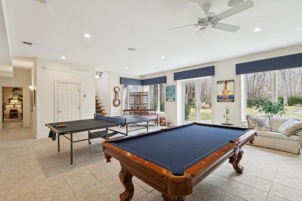 Billiard Table, Game Room, Interior, Recessed Lighting