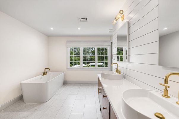 Bathroom, Dual Sink Vanities, Free Standing Baths, Interior, Marble, Recessed Lighting