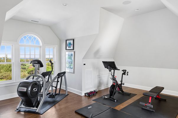 Fitness Equipment, Interior, Recessed Lighting, Wood Texture Flooring