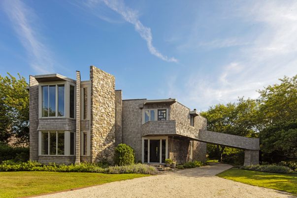Exterior, Facade, Brick Facade, Rowhouse
