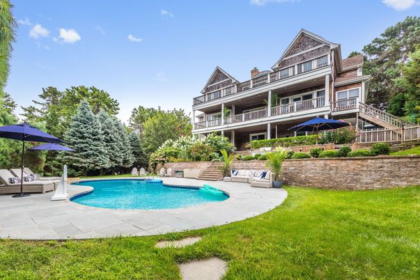 Backyard, Exterior, Pool