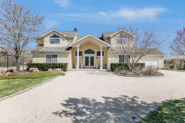 Attached, Exterior, Facade, Farmhouse