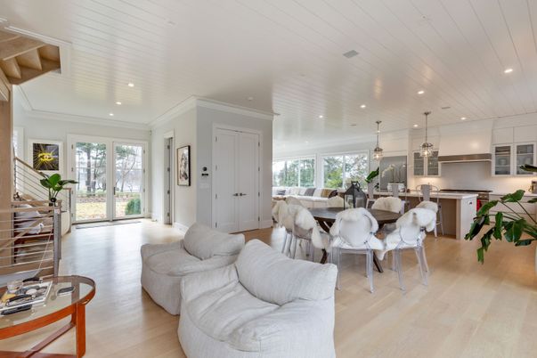 Dining room, Interior, Kitchen, Living room, Pendant Lights, Recessed Lighting, Stainless Steel Appliances, Wood Texture Flooring
