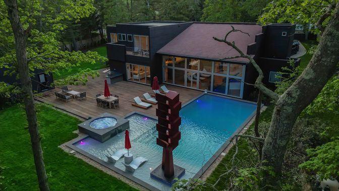 Exterior, Pool