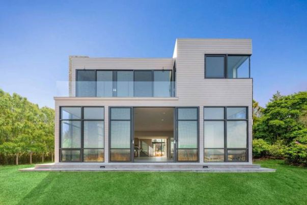 Backyard, Exterior, Facade, Modern