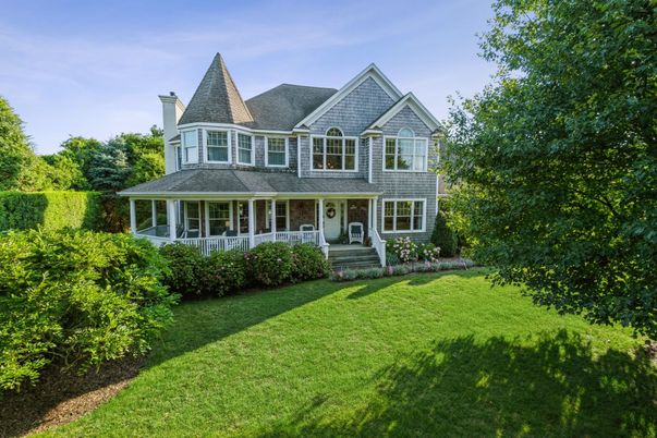 Backyard, Exterior, Facade, Queen Anne Victorian
