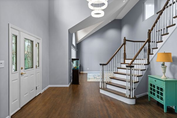 Interior, Pendant Lights, Recessed Lighting, Wood Texture Flooring