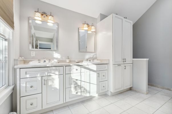 Bathroom, Dual Sink Vanities, Interior