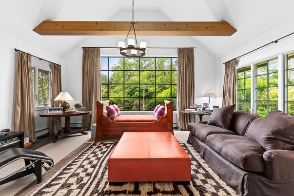 Interior, Living room, Pendant Lights, Wooden Beams