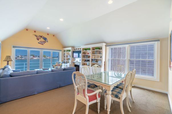 Dining room, Interior, Living room, Recessed Lighting, Water