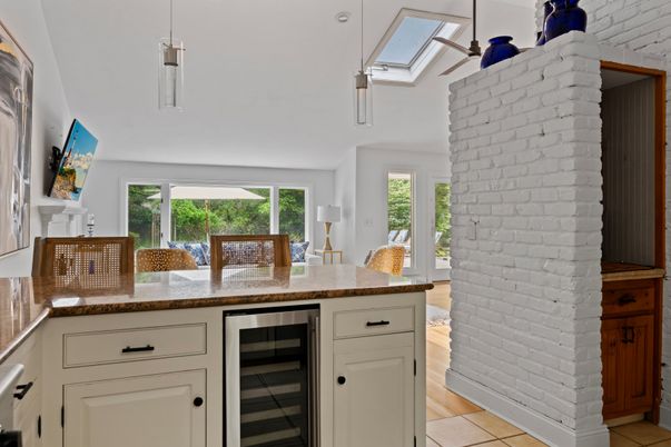 Interior, Kitchen, Pendant Lights, Stone Walls