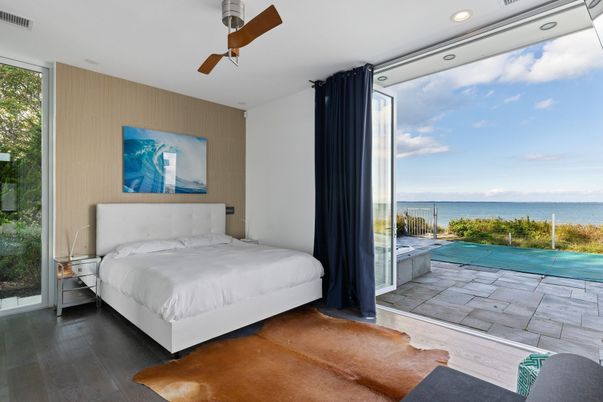 Bedroom, Interior, Recessed Lighting, Water