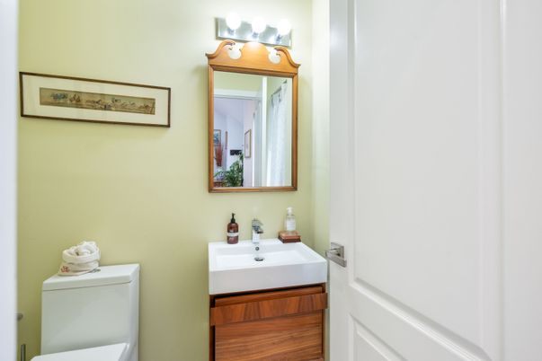 DE Listing image placeholder