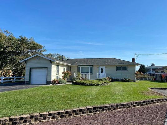 Attached, Backyard, Exterior, Facade, Ranch