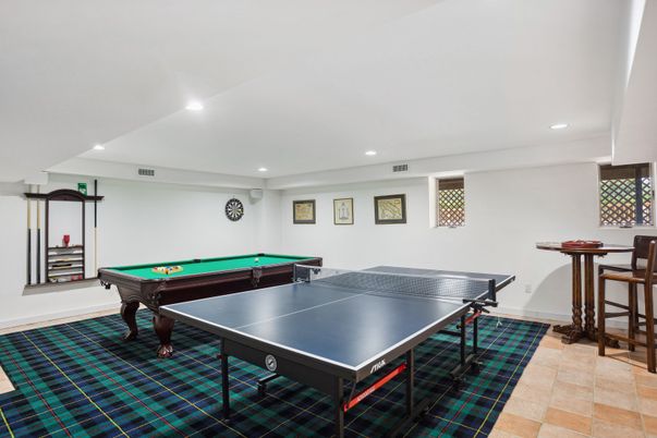 Billiard Table, Game Room, Interior, Recessed Lighting