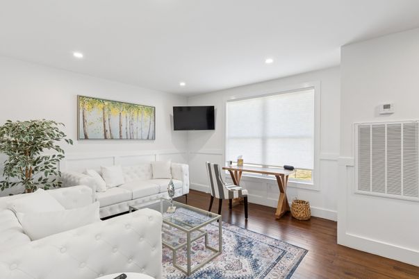 Interior, Living room, Recessed Lighting, Wood Texture Flooring