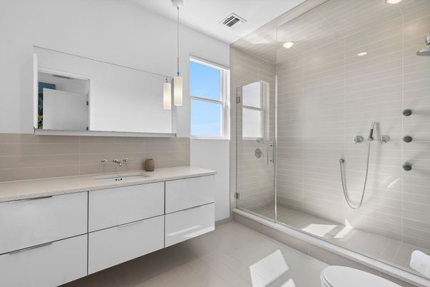 Bathroom, Glass Shower, Interior, Pendant Lights, Recessed Lighting