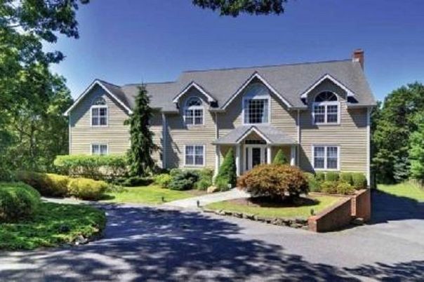 Backyard, Exterior, Facade, Queen Anne Victorian