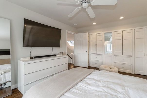 Bedroom, Interior, Recessed Lighting, Wood Texture Flooring