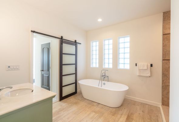 Bathroom, Free Standing Baths, Interior, Recessed Lighting, Wood Texture Flooring