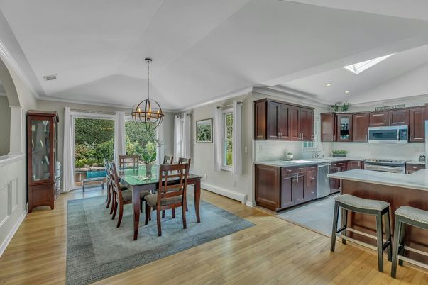 Chandelier, Dining room, Interior, Kitchen, Recessed Lighting, Wood Texture Flooring