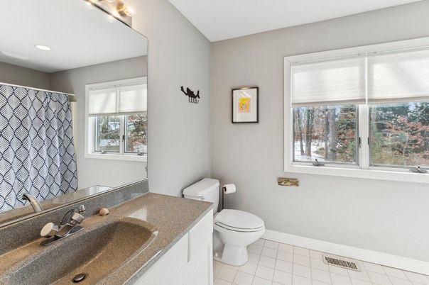 Bathroom, Interior, Recessed Lighting