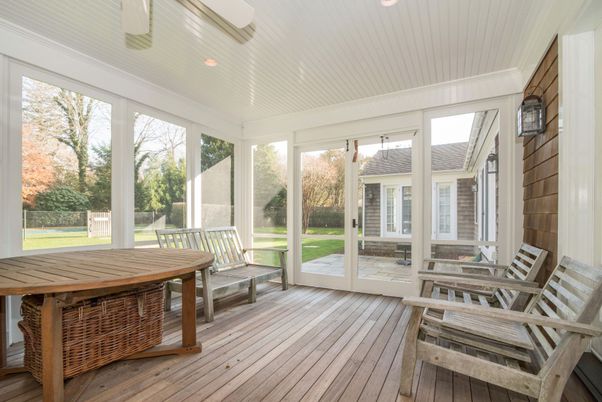 Interior, Recessed Lighting, Sun Room, Wood Texture Flooring