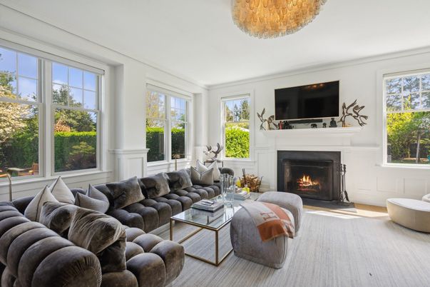 Chandelier, Fireplace, Interior, Living room