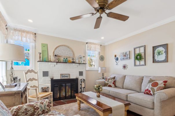 Fireplace, Interior, Living room, Recessed Lighting
