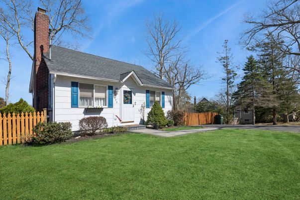 Backyard, Exterior, Facade, Cape Cod