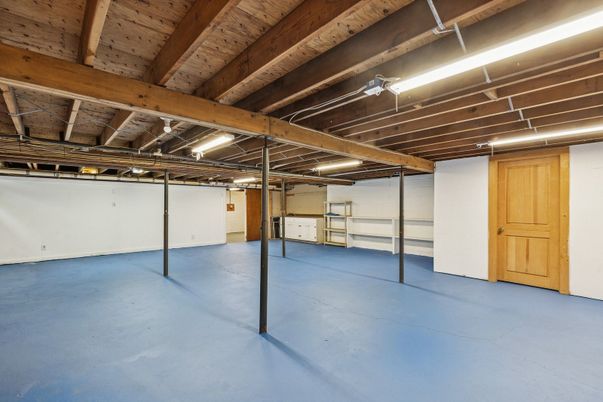 Garage, Interior, Wooden Beams, Wooden Ceilings