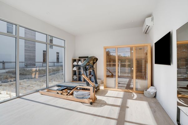 Fitness Equipment, Interior, Recessed Lighting
