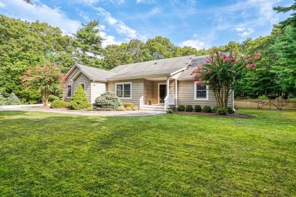 Backyard, Exterior, Facade, Ranch