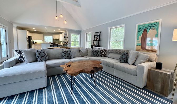 Interior, Kitchen, Living room, Pendant Lights, Recessed Lighting, Stainless Steel Appliances