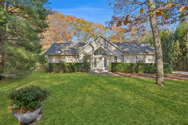 Backyard, Exterior, Facade, Cape Cod
