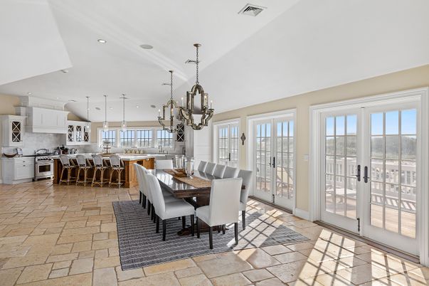 Chandelier, Dining room, Interior, Kitchen, Pendant Lights, Recessed Lighting, Stainless Steel Appliances