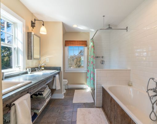 Bathroom, Interior, Recessed Lighting